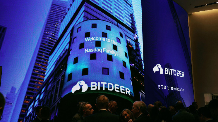 Bitcoin Miner Bitdeer to Buy ASIC Chip Designer Desiweminer for $140M in All-Stock Deal