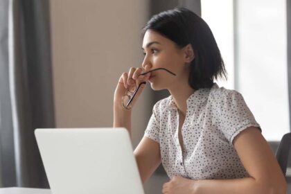With £10,000 to invest, should I buy growth stocks or value shares?