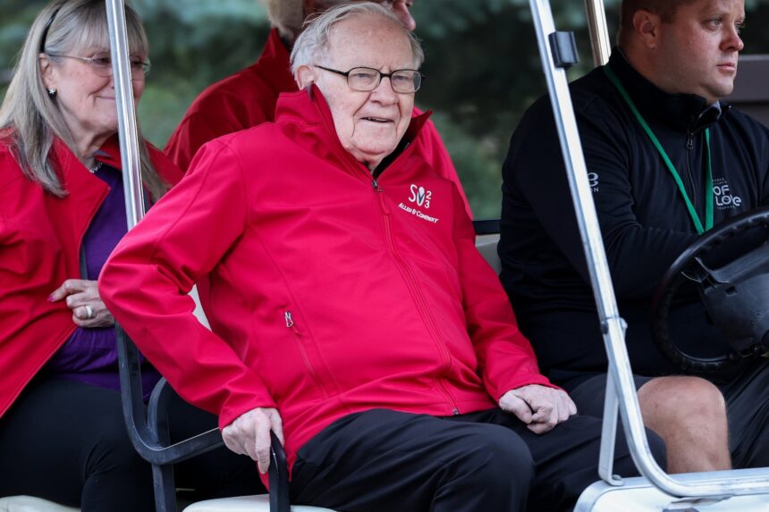 Warren Buffett's Thanksgiving Letter to Berkshire Shareholders: Read