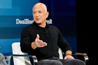 Why Jeff Bezos Is Optimistic About Donald Trump's Presidency