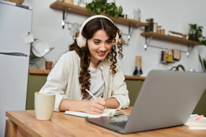 20 W-2 Work From Home Jobs to Apply for Today